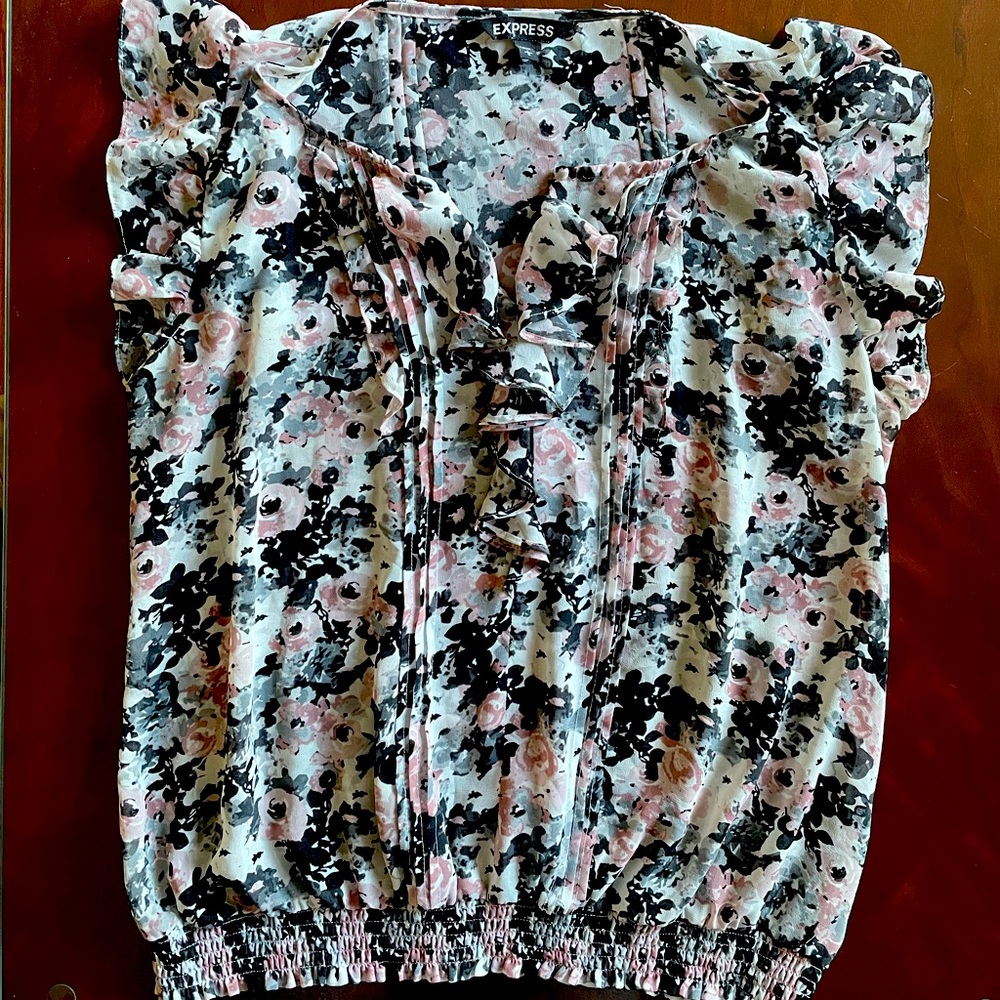 🤍 Express Floral Ruffle Blouse || Size Large - Picture 2 of 5